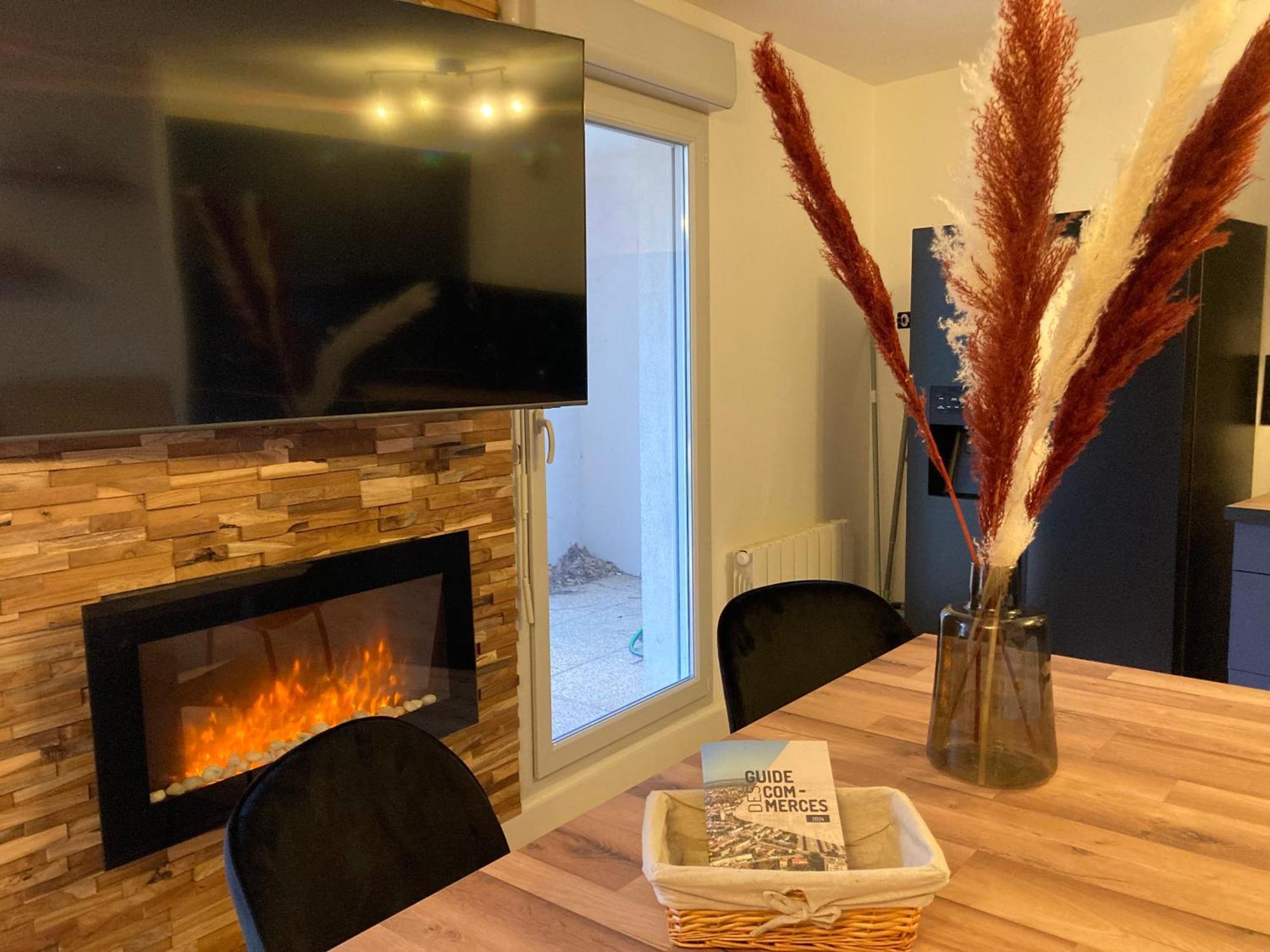 Comfort And Tranquility Near Lyon And Groupama Stadium, 4 Personnes Meyzieu Exterior photo