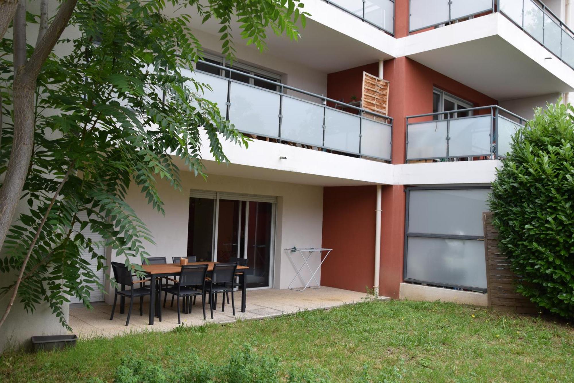 Comfort And Tranquility Near Lyon And Groupama Stadium, 4 Personnes Meyzieu Exterior photo